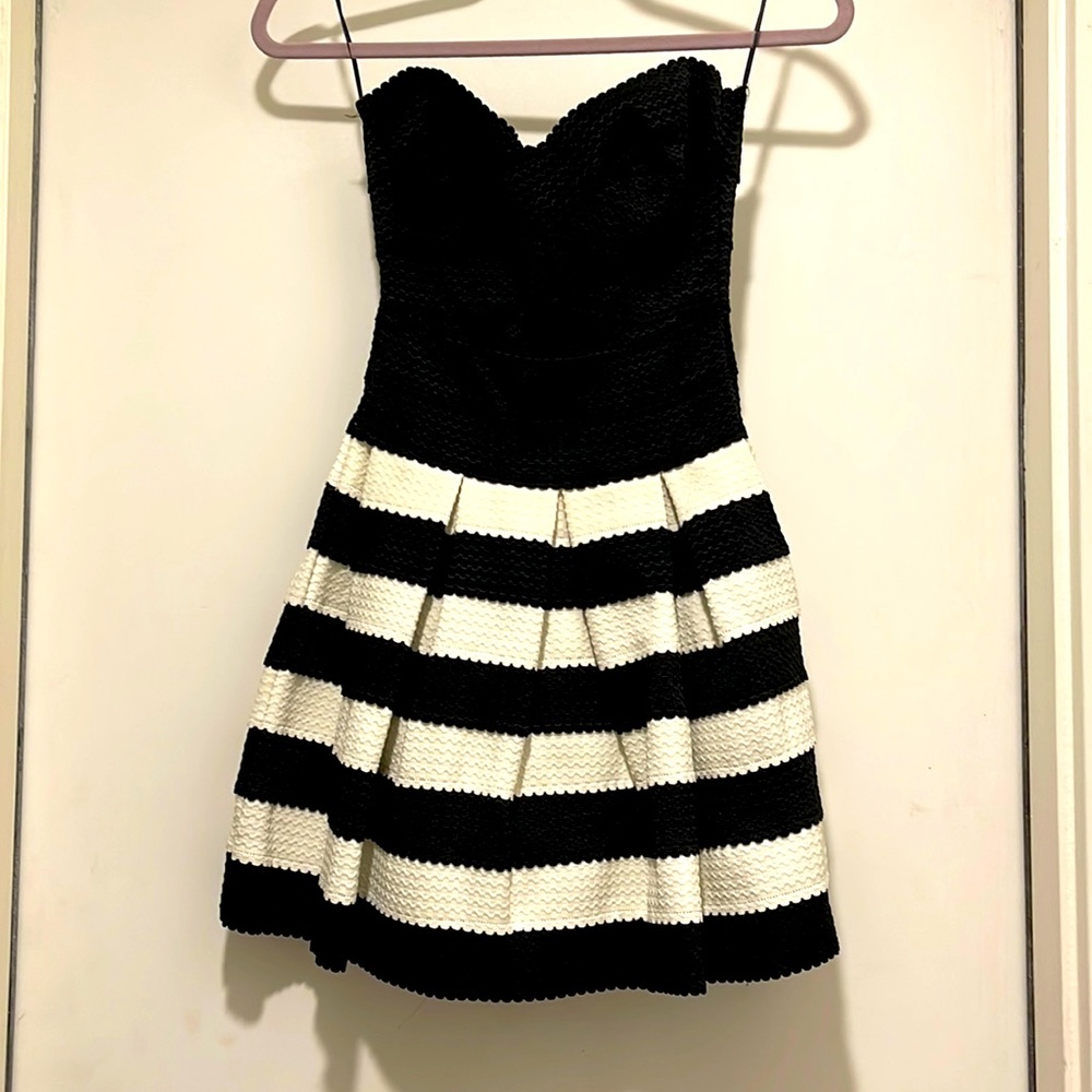Black and white bandage dress